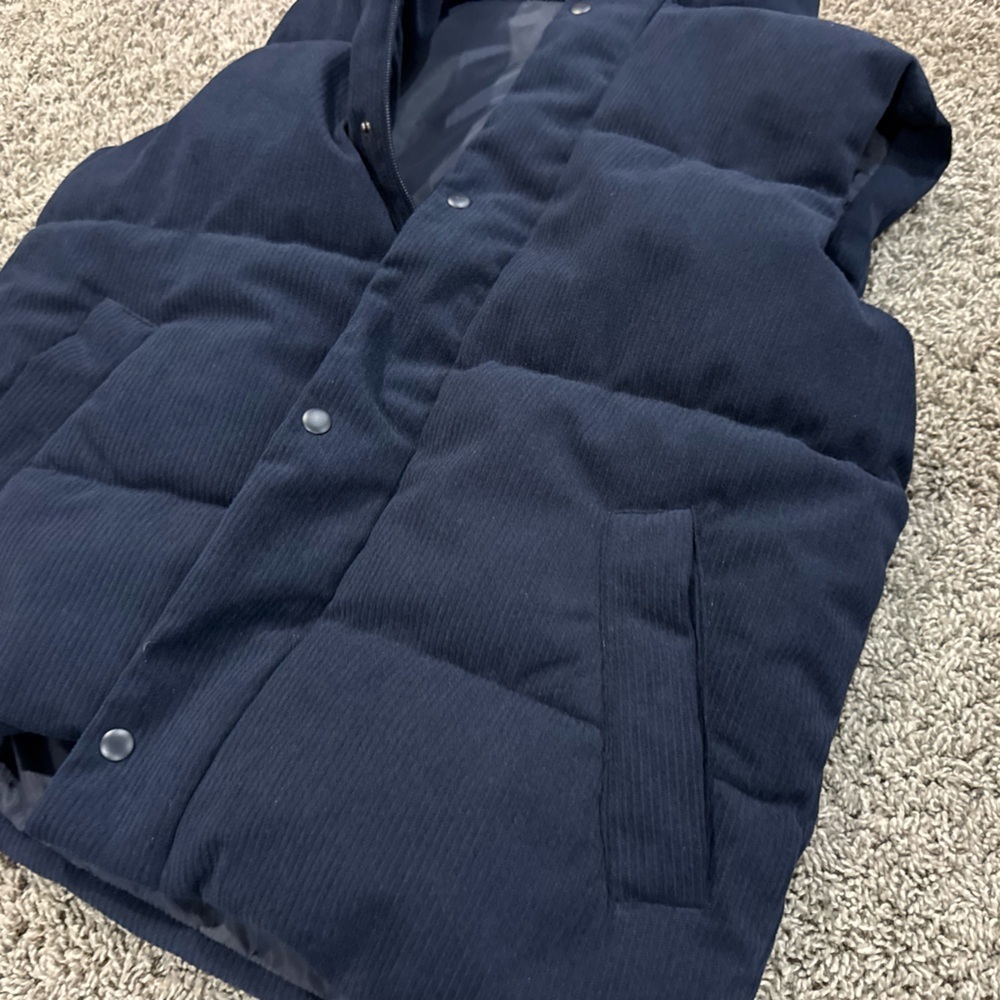 Men Old Navy Dark Blue Quilted corduroy Vest - Picture 6 of 8